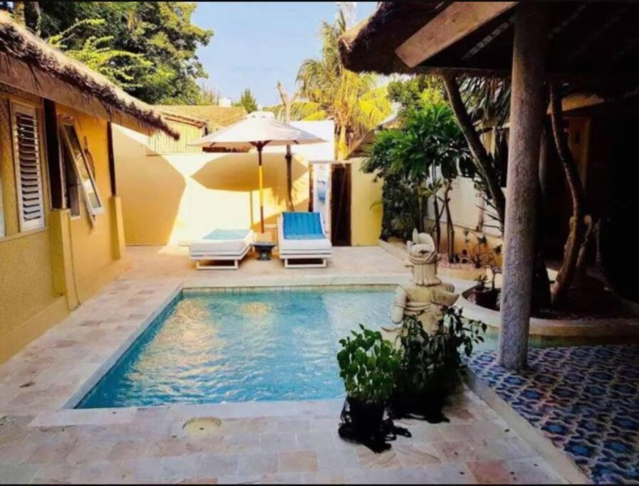 Villa Sentosa, Cheerful 3-Bedroom Villa With Pool Gili Trawangan Exterior photo