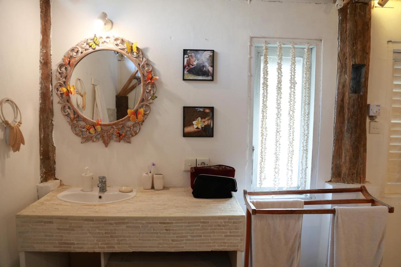 Villa Sentosa, Cheerful 3-Bedroom Villa With Pool Gili Trawangan Exterior photo